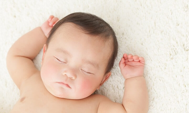 夜泣きはいつから？赤ちゃん～2歳の夜泣きの原因と対策 by AMOMA laxic